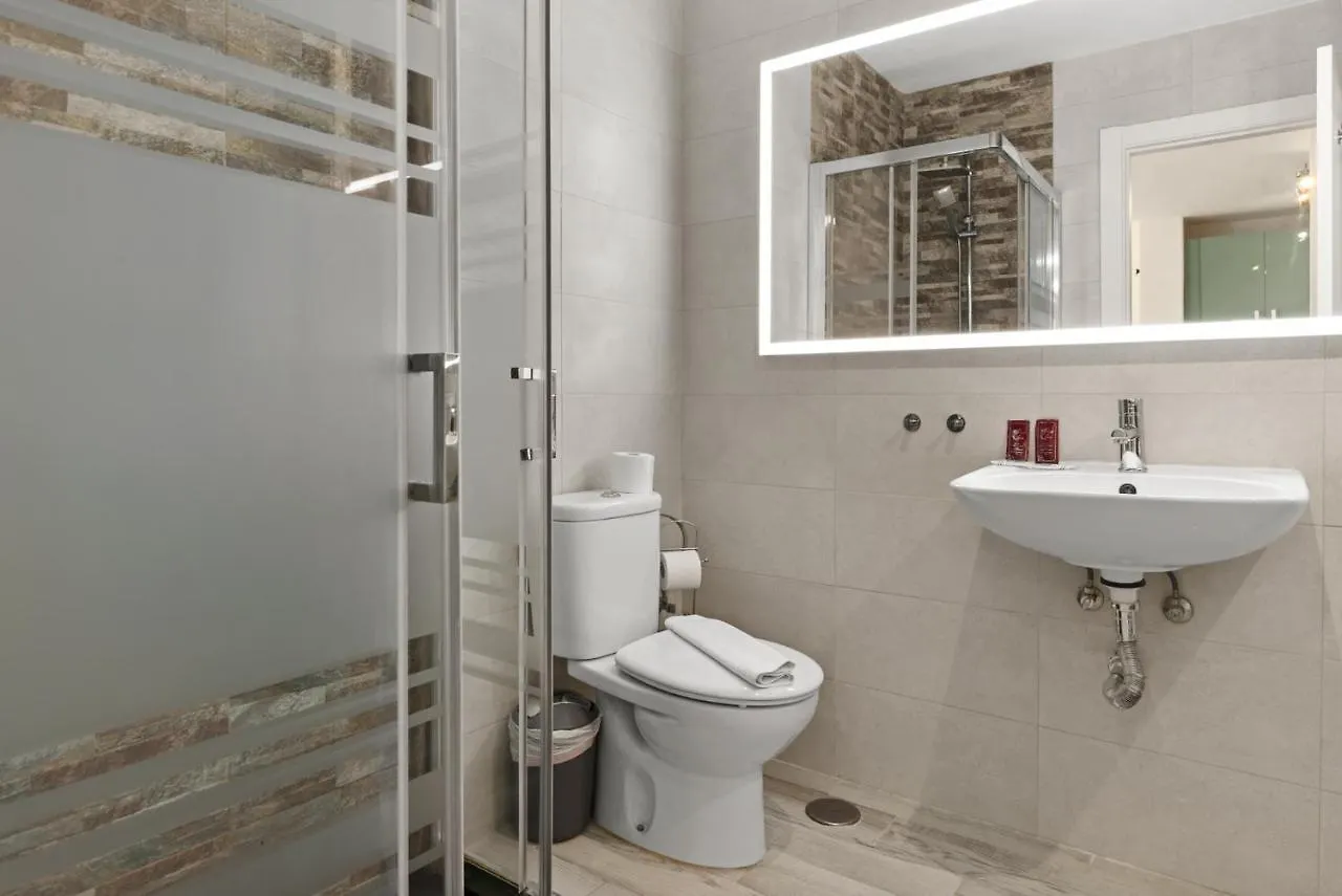 Perla Apartment By Fuengirola Harbour By Costarentals - Ref 239 0*,  Испания